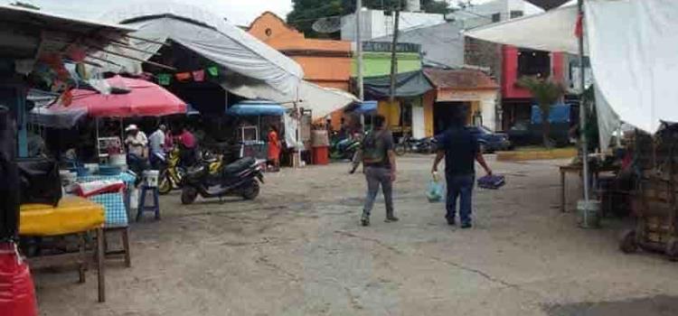 Comercios continúan  Empleando las bolsas