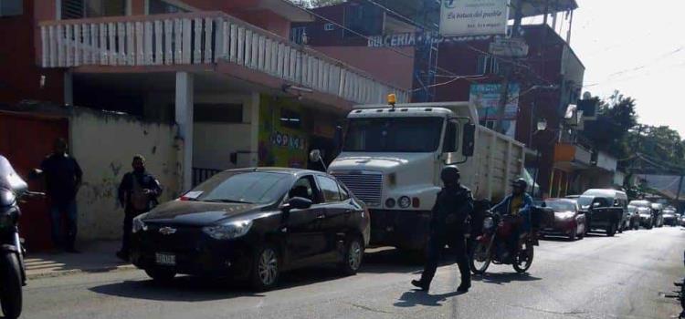 CAMIÓN VS AUTOMÓVIL CAMIÓN VS AUTOMÓVIL