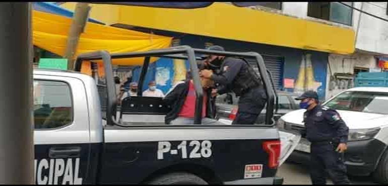 Ruletero detenido  por manejar ebrio