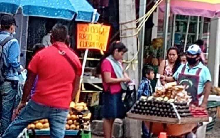 "Carretilleros" inundan calles