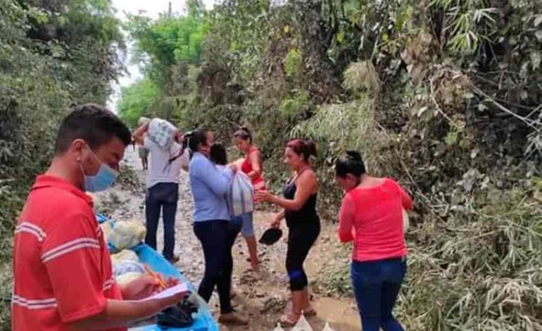 Familias recibieron apoyos alimenticios