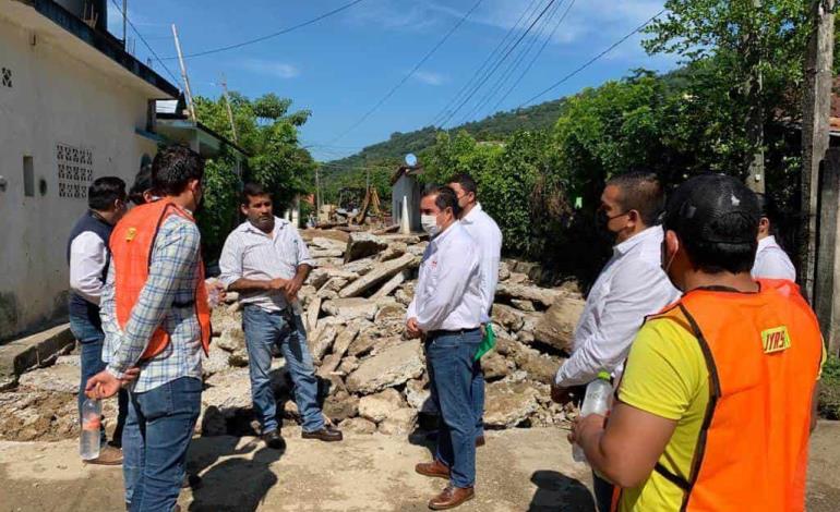 Inician obras en calle Constitución