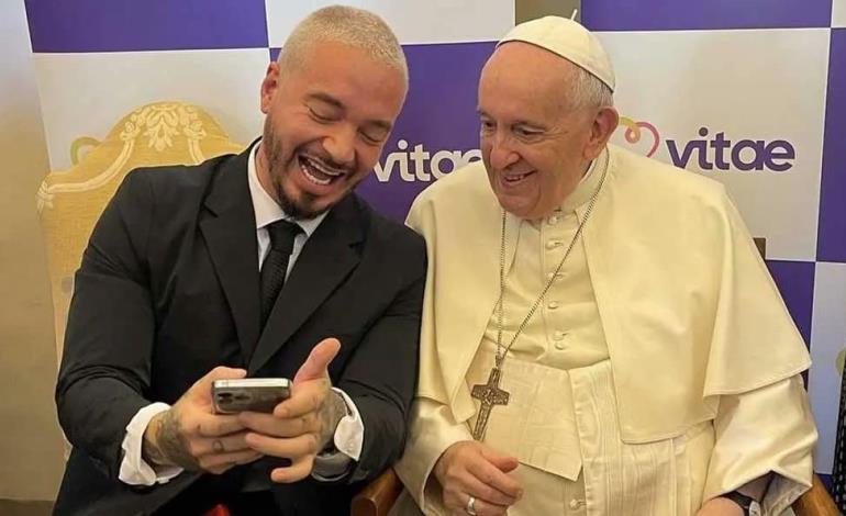 Tiene J Balvin reunión con Papa Francisco