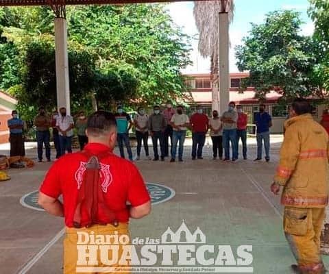 Capacitaron a docentes del COBAEH Xochiatipan