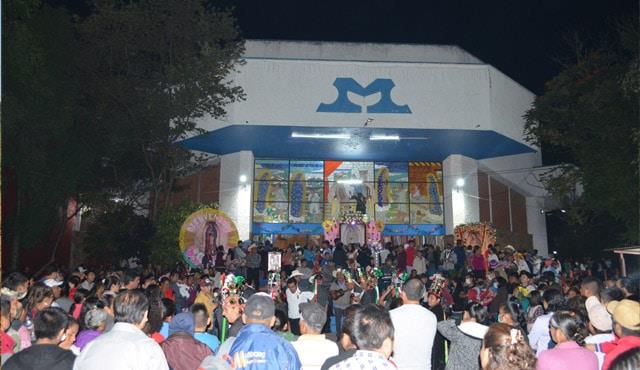 Abarrotan santuario de la Virgen de Guadalupe