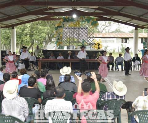 Conmemoraron 77 aniversario de Aguacate Terrero