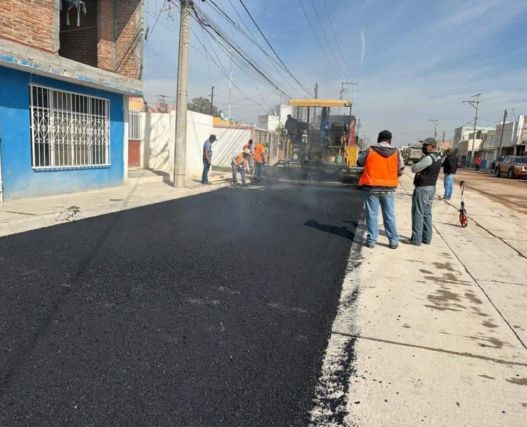 Avanza rehabilitación de calles y avenidas