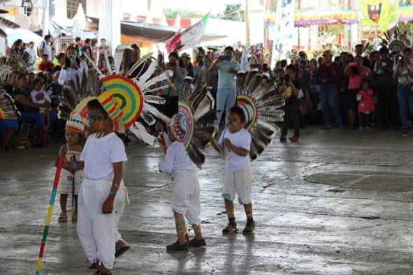 Niños fueron la principal atracción del Carnaval de Huautla