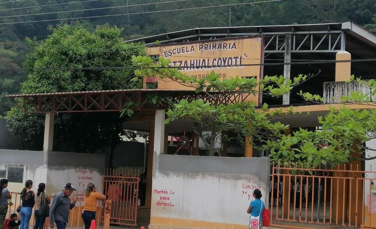 Obra chafa riesgo para los alumnos