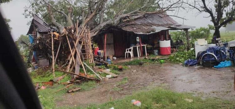 Tromba provocó daños en Valles