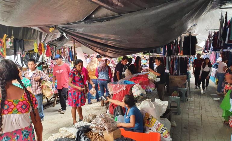 Sin incidencias en día de plaza en Xochiatipan