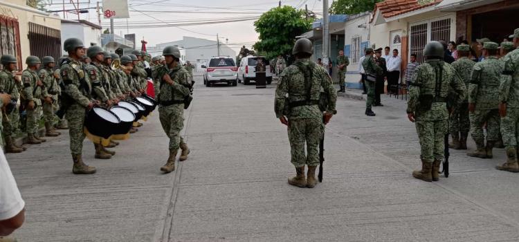 Despidieron a soldado muerto