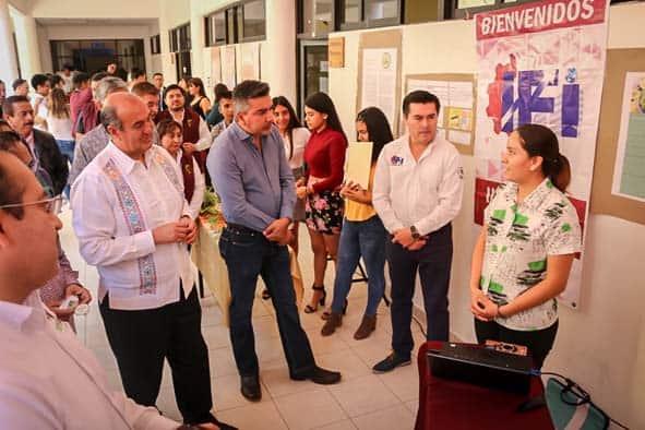 Natividad Castrejón recorrió municipios para conocer las necesidades del sector educativo