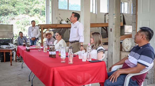 Sedeco impulsa competitividad de cooperativas del sector agroindustrial de la Huasteca