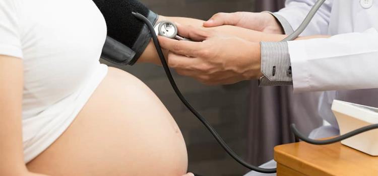 Previenen embarazos de alto riesgo en ZM