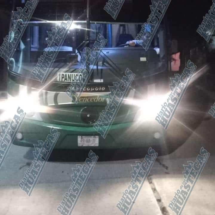 Autobuses revientan el cableado eléctrico