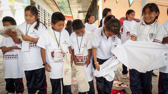 Alumnos de Acaxochitlán preservarán su cultura, lengua y tradiciones