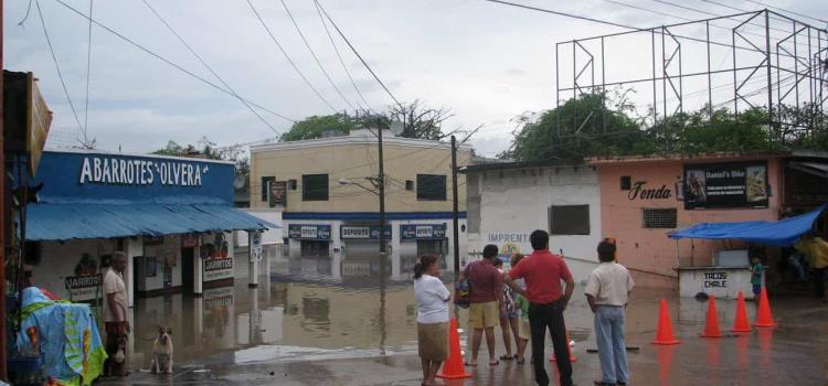 Advierten riesgo de inundaciones