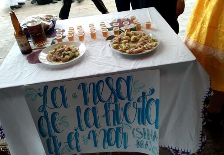 Estudiantes realizaron muestra gastronómica en Atlapexco