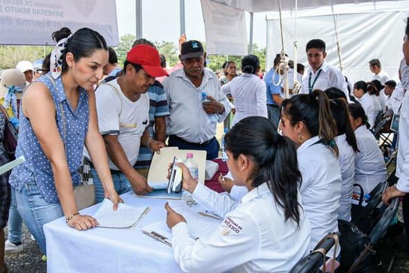 ¡Amor con amor se paga! AMLO y Menchaca supervisan Programas del Bienestar