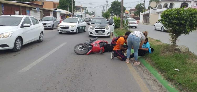Motociclista chocó contra un vehículo