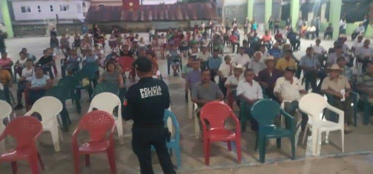 Policías de Orizatlán se reunieron con el delegado de Ahuatitla 