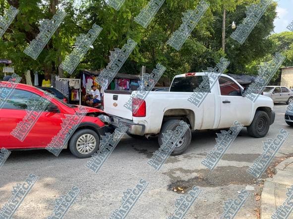 En la Alazán- Canoas ¡Aparatoso choque!