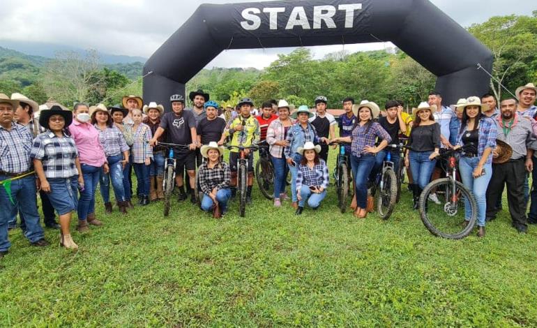 Inauguraron la pista de ciclismo en el COBAEH Jaltocán 