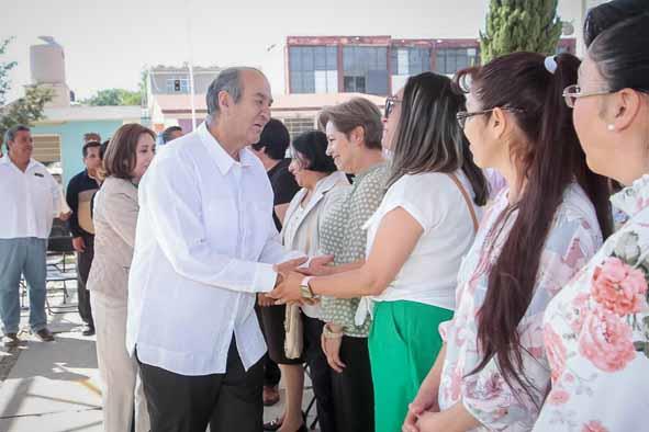 Natividad Castrejón entregó infraestructura en escuelas del Altiplano