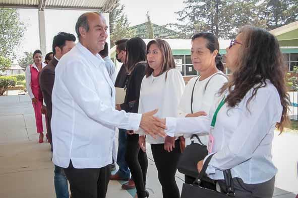 Natividad Castrejón entregó infraestructura en escuelas del Altiplano