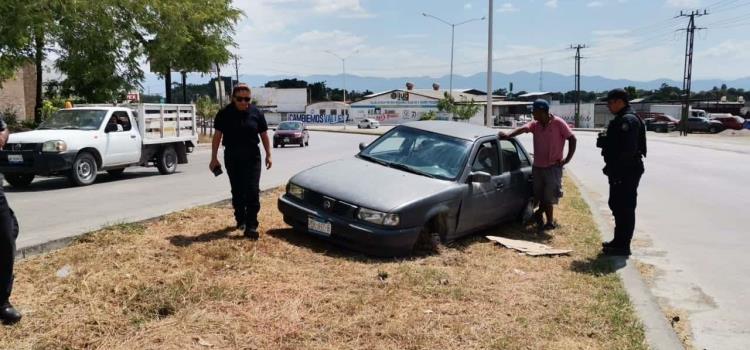 Ebrio impactó su automóvil