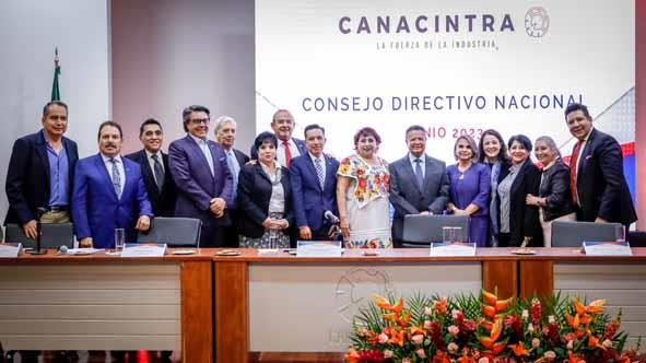 Destaca Julio Menchaca Salazar ambiente favorable para nuevas inversiones en la entidad