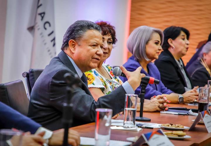 Destaca Julio Menchaca Salazar ambiente favorable para nuevas inversiones en la entidad