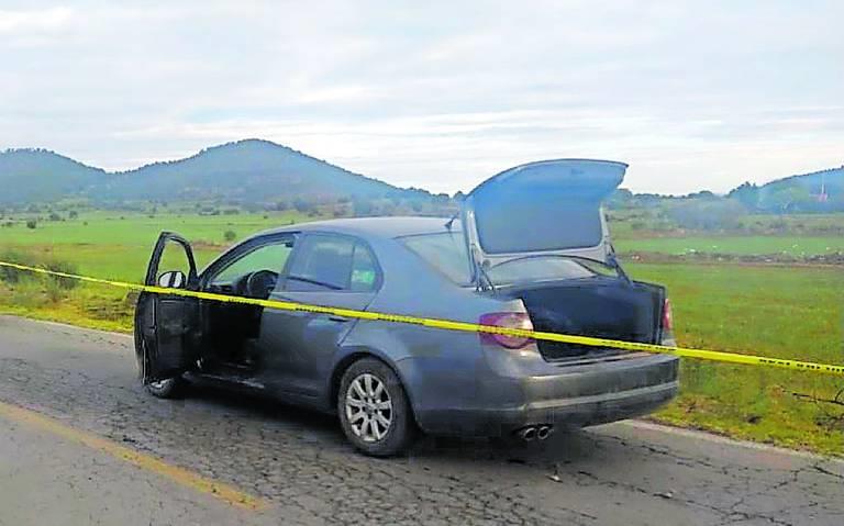 Localizan cadáver dentro de cajuela