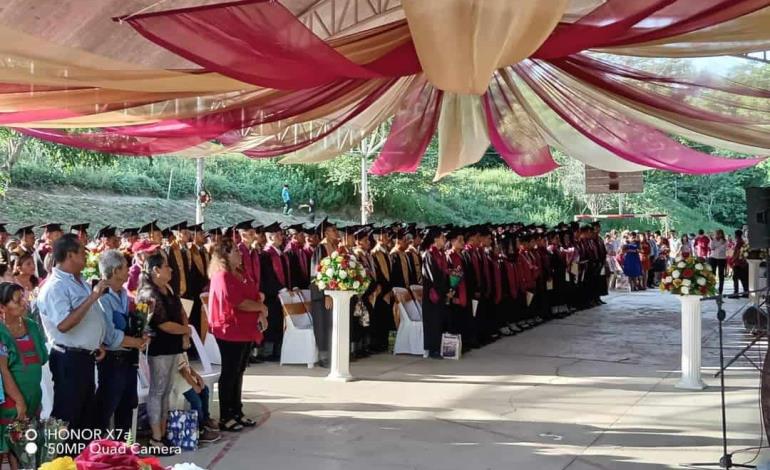 COBAEH Jaltocán celebró su clausura