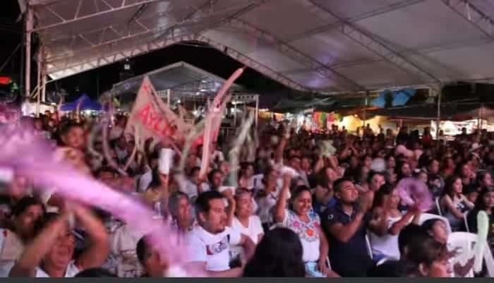 Fiesta del Pueblo benefició a huautlenses