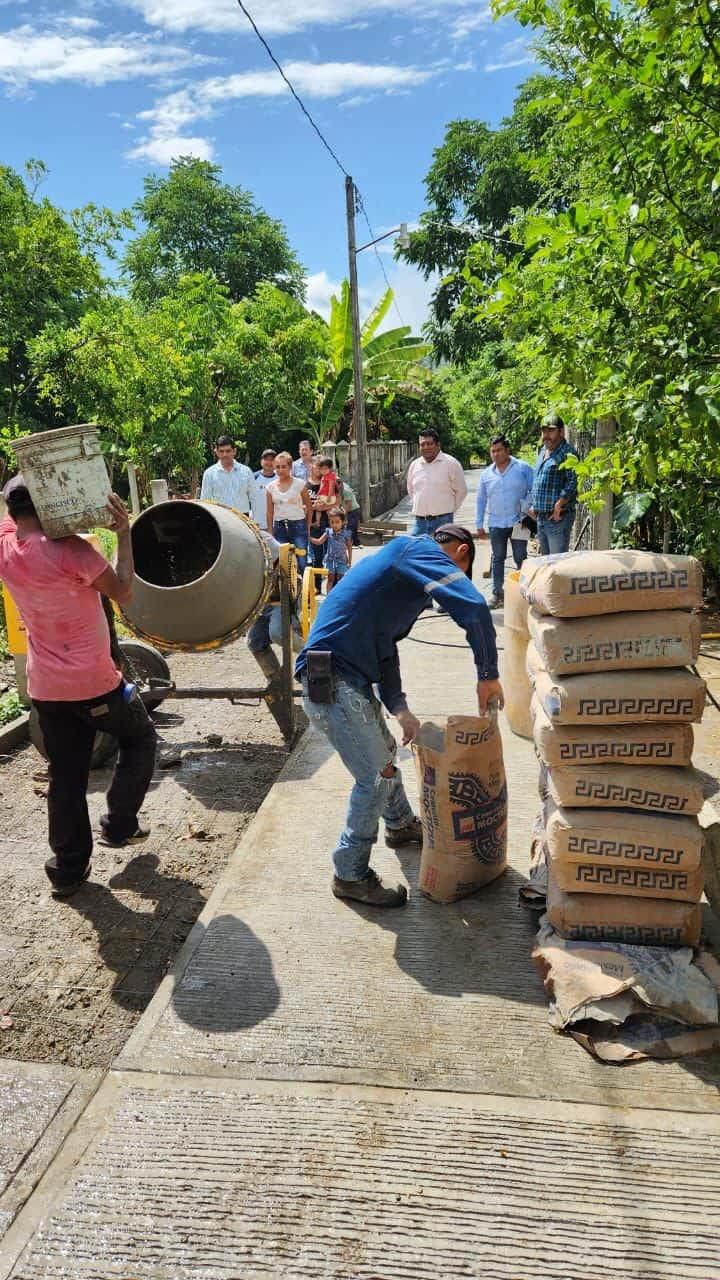 Marcos Bautista supervisó obra 