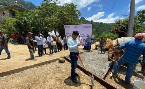 En Chichiltepec inició obra de pavimentación 
