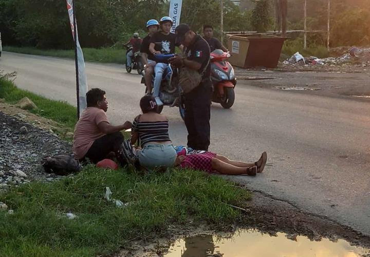 Derrapa mujer embarazada y termina herida en Zacatipán