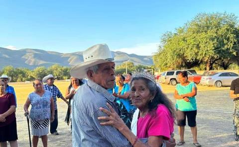 Angelina es reina de los abuelitos