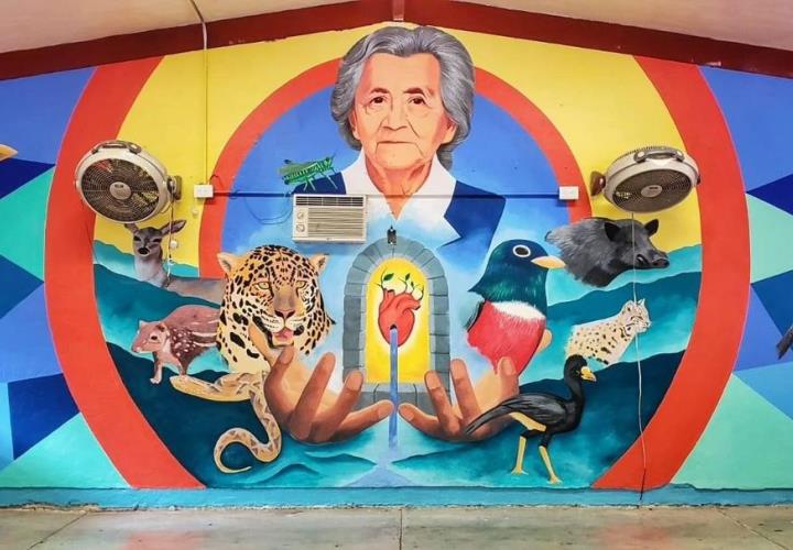 Develan mural en secundaria