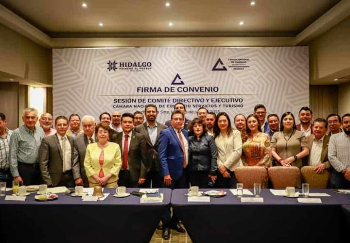 STPSH y CANACO Servytur Pachuca buscan mayor vinculación y capacitación, con firma de convenio