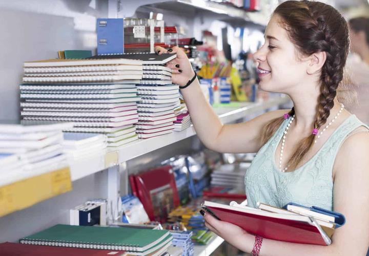 Prohibido el plástico al forrar libros