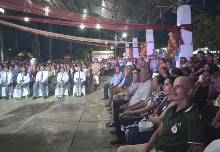 Telesecundaria 83 reunió a su primera generación de egresados