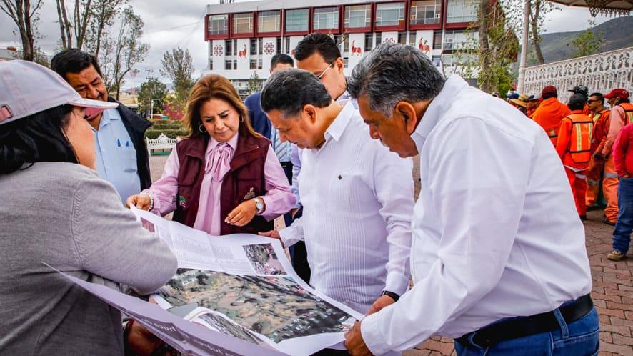 Menchaca Salazar supervisa rehabilitación del Parque de los Hombres Ilustres