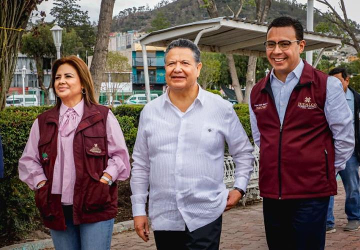 Menchaca Salazar supervisa rehabilitación del Parque de los Hombres Ilustres