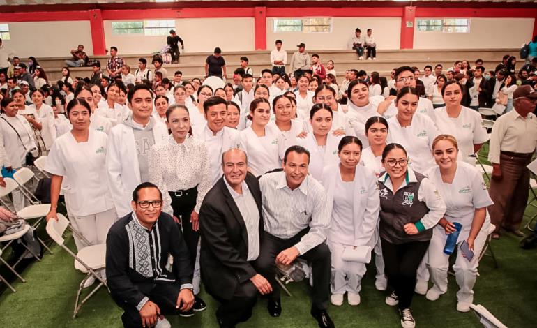 Comunidad estudiantil del Valle del Mezquital se beneficia con Becas para la Trasformación