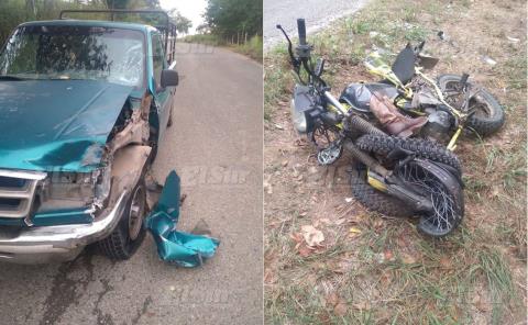 Se estrella motociclista contra camioneta en San Martín