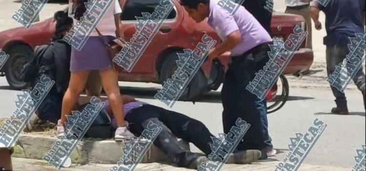 En la Huejutla – Chalahuiyapa motociclista chocó contra automóvil 