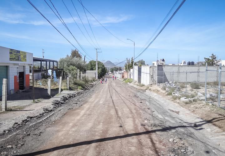 SIPDUS pavimentará avenida en Mineral de la Reforma